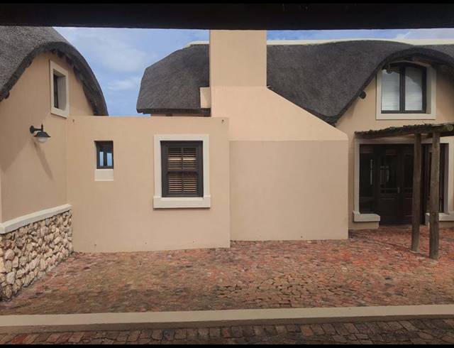 3 BEDROOM HOUSE FOR SALE IN SPRINGERBAAI ECO ESTATE